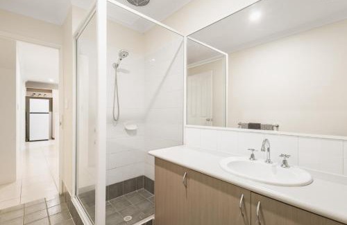 Kinross Casa | 3-Bedroom Kinross Beachside Abode