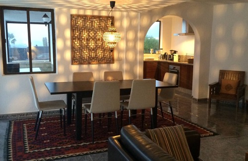 Urbanizacion Famara Villa | Villa de lujo de 3 dormitorios con piscina privada en la famosa playa de Famara