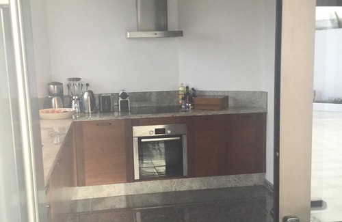 Urbanizacion Famara Villa | Villa de lujo de 3 dormitorios con piscina privada en la famosa playa de Famara