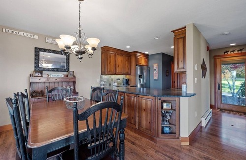 Gilford Casa | 3 Bedroom lakeview townhouse!