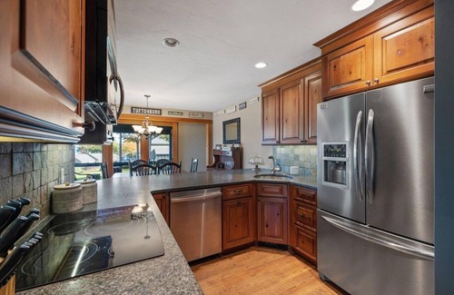 Gilford Casa | 3 Bedroom lakeview townhouse!