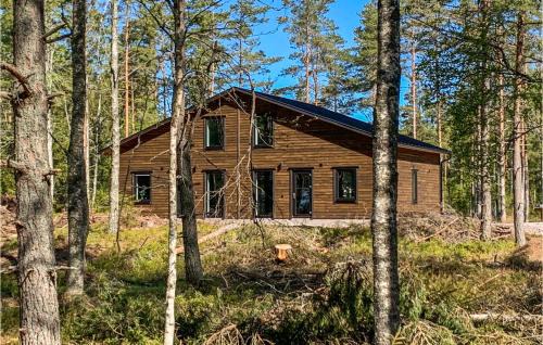 Saffle Apartamento | 3 Bedroom Lovely Home In Säffle