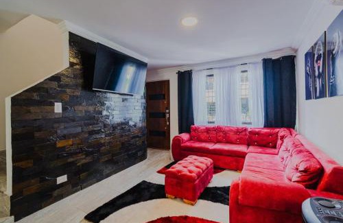 Manga Casa | 3 Bedroom Luxury Villa - Minutes to Walled City