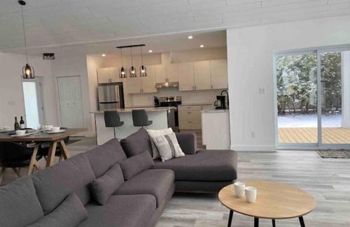 Sauble Beach Casa | 3-Bedroom Luxury Beach House