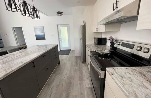 Sauble Beach Casa | 3-Bedroom Luxury Beach House