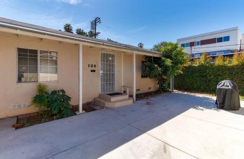 Rampart Village Casa | 3 bedroom Mid-Wilshire Charmer near Downtown