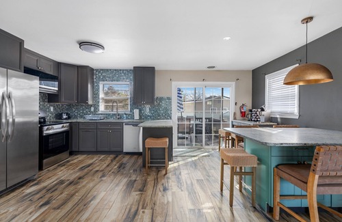 Lower Township Casa | 3 Bedroom Mimosa Pool Oasis, Sleeps 8, Outdoor Shower &Hot Tub.Dog & EV Friendly