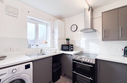 Cheetham Hill Casa | 3 Bedroom Modern House | Fast WiFi | Free Parking