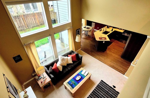 Bull Mountain Casa | 3-bedroom modern house in Tigard with wireless, A/C, well stocked & Comfy