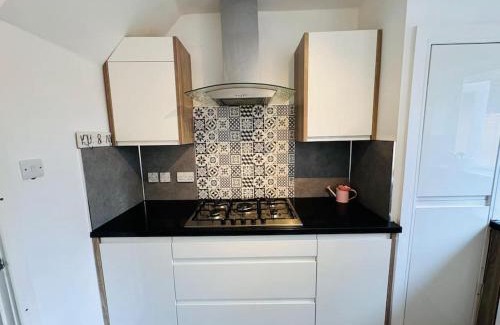 Toddington Casa | 3 Bedroom Modern House in Luton LU4 0TY - Amazon Prime - No Party