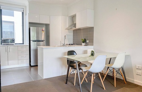 Clayton Casa | 3 Bedroom Modern Living in the Centre of Clayton!