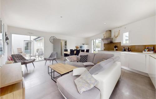 Ronce-les-Bains Casa | 3 Bedroom Nice Home In La Tremblade