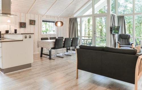 Sjaelborg Casa | 3 Bedroom Nice Home In Esbjerg V