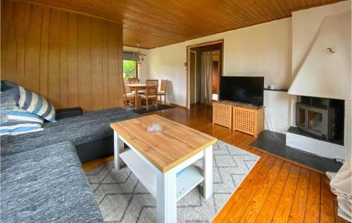 Varobacka Casa | 3 Bedroom Nice Home In Väröbacka