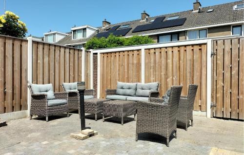 Oost-Souburg Casa | 3 Bedroom Nice Home In Oost-Souburg