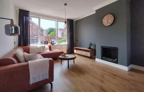 Oost-Souburg Casa | 3 Bedroom Nice Home In Oost-Souburg