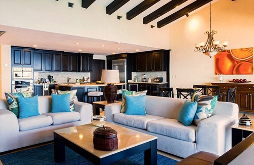South Shore Hotel Area Casa | 3 Bedroom Oceanfront Penthouse on the Beach