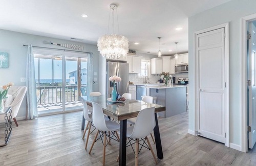 Yaupon Beach Casa | 3 Bedroom ocean view close to pier and pet friendly!