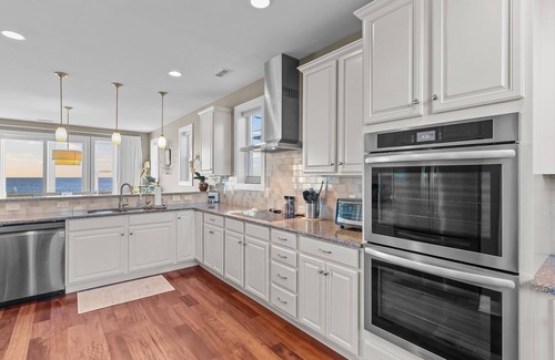 Oak Island Casa | 3 Bedroom oceanfront house with amazing views!