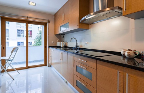 Paco De Arcos Apartamento | 3 Bedroom Oeiras Wonder W/ Balcony by LovelyStay