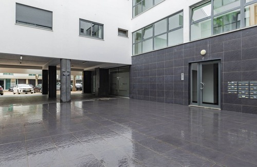 Paco De Arcos Apartamento | 3 Bedroom Oeiras Wonder W/ Balcony by LovelyStay