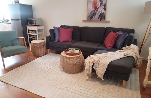 Kyneton Casa | 3 Bedroom Off-Grid Kyneton