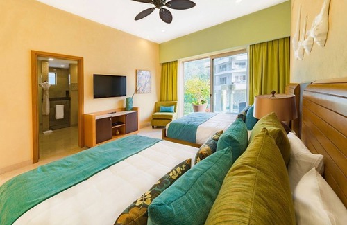 Zona sur Complejo | 3 Bedroom Panoramic Suite located in Garza Blanca Preserve Resort & Spa