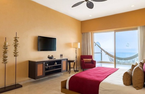 Zona sur Complejo | 3 Bedroom Panoramic Suite located in Garza Blanca Preserve Resort & Spa
