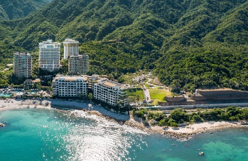 Zona sur Complejo | 3 Bedroom Panoramic Suite located in Garza Blanca Preserve Resort & Spa