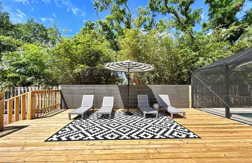 Braden River Casa | 3-bedroom pool house in Bradenton/Sarasota with fenced area for pets and kids