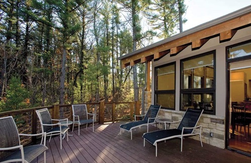 Lake Delton Condominio | 3 Bedroom Presidential Condo in Wisconsin Dells, at Sundara Cottages Resort!!
