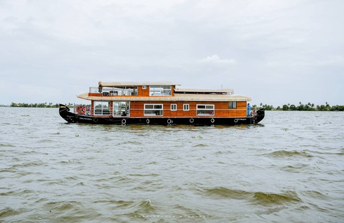 Alappuzha Alquiler De Eote | 3 bedroom private semi luxury houseboat with all meals