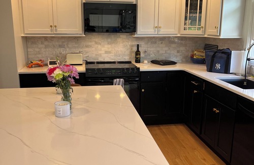 Burnt Hills Casa | 3 Bedroom Ranch with private inground pool just 12 mi. from SPAC and racetrack