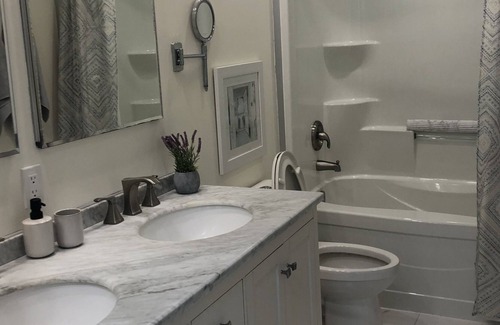 Central Okanagan Casa | 3 bedroom renovated main floor