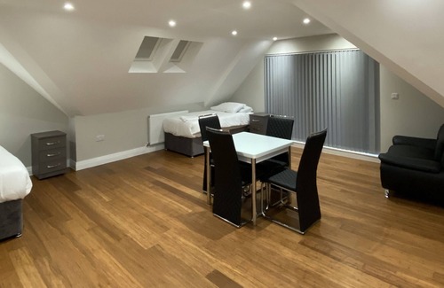 High Wycombe Apartamento | 3 Bedroom Serviced Apartment