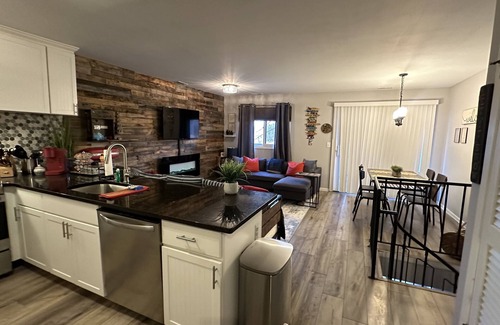 Vernon Condominio | 3 dormitorios en Ski Off Ski Condo con excelentes vistas. Propiedad unica!
