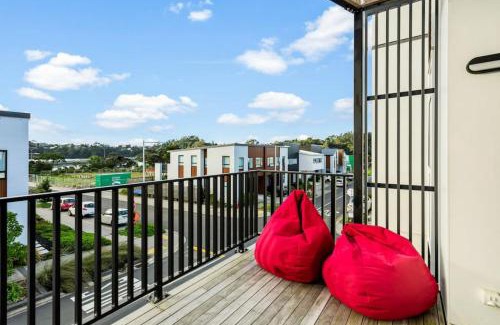 Hobsonville Casa | 3 Bedroom Stunner in Hobsonville - WiFi - Netflix