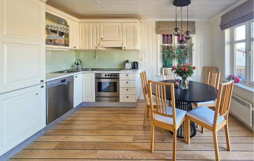 Holmsbu Casa | 3 Bedroom Stunning Home In Holmsbu