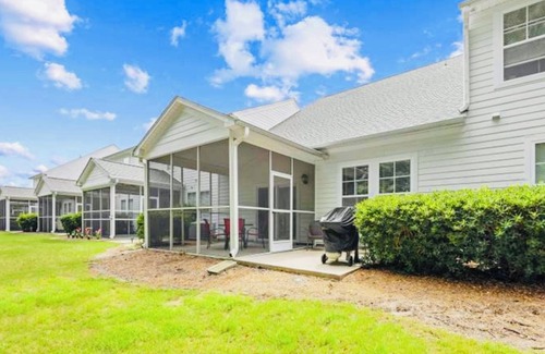 North Myrtle Beach Casa | 3-bedroom townhome in amazing North Myrtle Beach