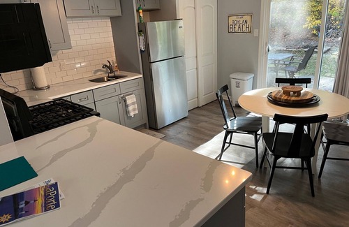 Town of Pines Casa | 3-bedroom townhome in amazing Town of Pines and only 1.5 miles to central beach!
