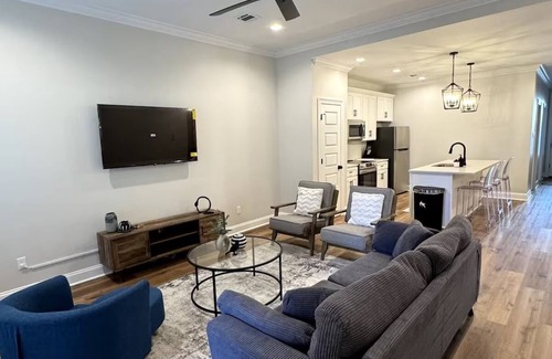 Broussard Casa | 3-bedroom townhome in the Hart of Broussard