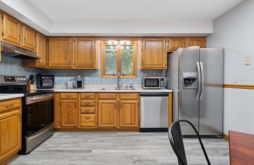 Cheat Lake Casa | 3 Bedroom Townhome next to Cheat Lake / Sunset Beach Marina!