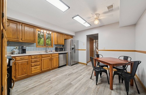 Cheat Lake Casa | 3 Bedroom Townhome next to Cheat Lake / Sunset Beach Marina!