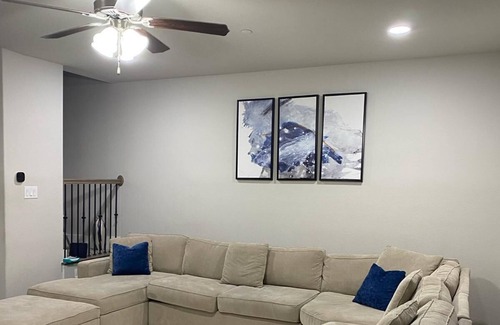 Northeast Carrollton Casa | 3-Bedroom Townhome with AC and WiFi in Carrollton