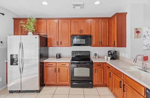 Florida Central Atlantic Coast Casa | 3-Bedroom Townhouse at Vista Cay Resort
