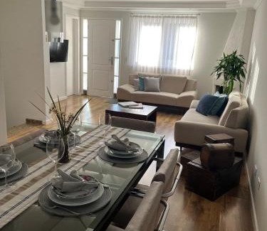 Bigorrilho Casa | 3 bedroom townhouse Curitiba