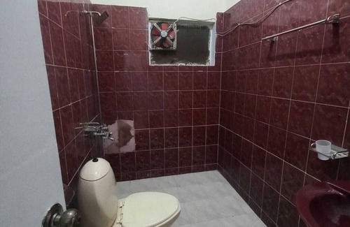 Islamabad Casa | 3-bedroom upper portion of one kanal house in Islamabad with AC, WiFi.