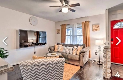 Wilkes-Barre Casa | 3 bedroom with fireplace 🔥