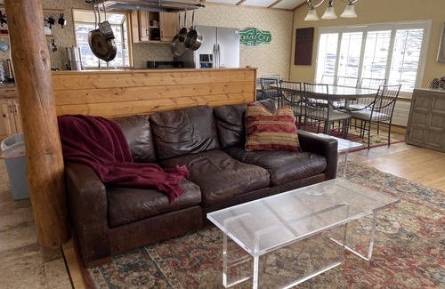 Tehachapi Casa | 3-bedroom vacation home just 10 minutes from Tehachapi