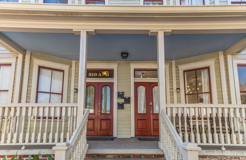 Thomas Square Casa | Victorian Townhouse in Savannah!
